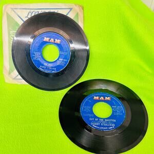 2‎ Gilbert O'Sullivan - Out of Question / Everybody Knows / Ooh Baby - 45rpm